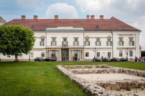 Vonkajšia záhrada v ubytovaní Castle Suite