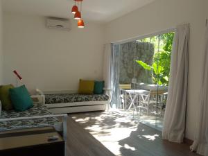 A seating area at Casa Beleza