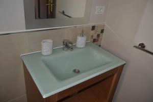 圣克鲁斯-德特内里费城市公寓的浴室水槽里有两叠纸巾 更多13张照片