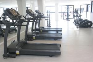 Flat Beira-Mar - NEO Pajuçara tesisinde fitness merkezi ve/veya fitness olanakları