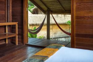 Ein Bett oder Betten in einem Zimmer der Unterkunft Castaway Resort Koh Lipe