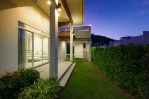Κήπος έξω από το Hideaway Pool Villa S126