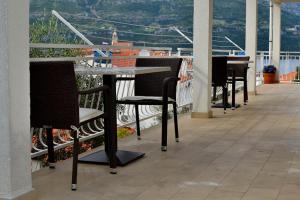 Balkón nebo terasa v ubytování Accommodation Drasko