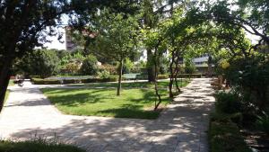 Vonkajšia záhrada v ubytovaní Centro San Viator