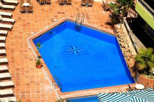 Basen w obiekcie Hotel Manaus lub w pobliżu
