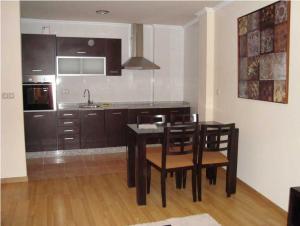 Kuchnia lub aneks kuchenny w obiekcie Hotel AV Apartamentos Lobios