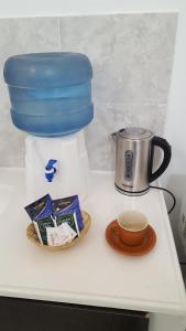 Příslušenství pro přípravu čaje a kávy v ubytování Del Pilar II