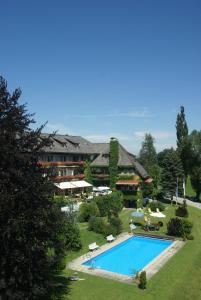 Bazén v ubytování Hotel Walkner nebo v jeho okolí