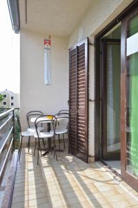 Balkón alebo terasa v ubytovaní Apartmani Šime