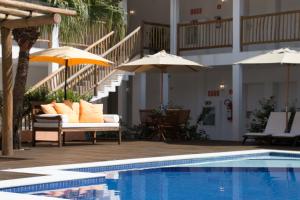 A piscina localizada em Hotel Maui Maresias ou nos arredores