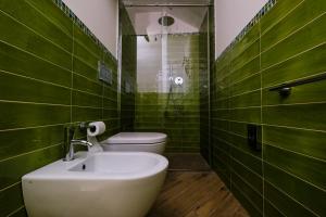 A bathroom at L'Orizzonte Relais Sirolo