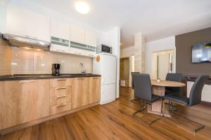 Kuchyň nebo kuchyňský kout v ubytování Apartment Simoni ZD
