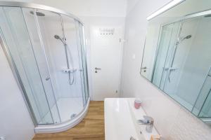 Koupelna v ubytování Apartment Simoni ZD + 13 fotografií