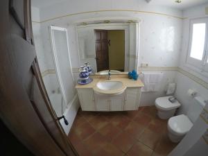 Kúpeľňa v ubytovaní Roc Beach Villa