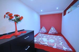 Posteľ alebo postele v izbe v ubytovaní Apartmany pod Troma Korunami