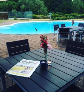Bazén v ubytování Sturup Airport Hotel nebo v jeho okolí