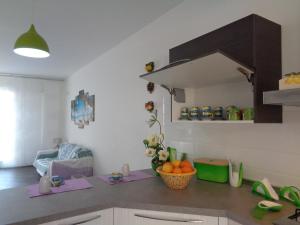 Kuchyňa alebo kuchynka v ubytovaní Villa La Chiocciola