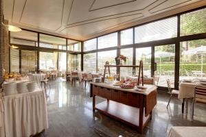 Restaurace v ubytování Hotel Beau Rivage