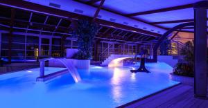 Bazén v ubytování Hotel Terra nebo v jeho okolí