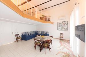 A seating area at Dimore De Luca