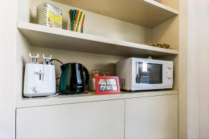 A kitchen or kitchenette at Palazzo Borghese Lovely Flat