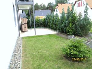 Ein Garten an der Unterkunft Meeresrauschen