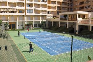 Tenis a/nebo squash v ubytování Jardín de Mariote Apartment nebo okolí