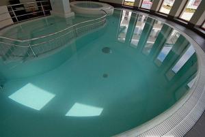 Basen w obiekcie Stara Polana apartament Jurkówka lub w pobliżu