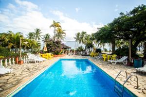 Kolam renang di atau dekat dengan Hotel Pelicano +8 gambar