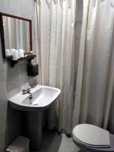 Ett badrum på Hostal Meson la Cadena