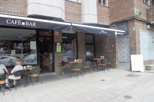 Restaurant o un lloc per menjar a Albergue Mirás