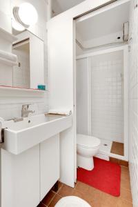 A bathroom at Ca' Badoer Frari