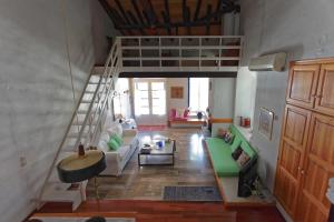 Posezení v ubytování To Spitaki Apartments