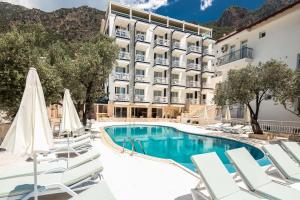 Bazén v ubytování Kaş Artemis Hotel nebo v jeho okolí