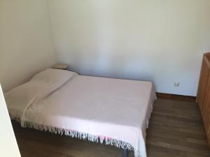 Postel nebo postele na pokoji v ubytování Au Repos De La Blaise