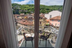 Gallery image of Affittacamere Caffè Nazionale in Stresa +16 photos