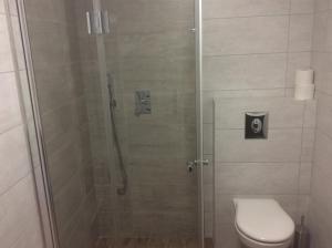 Koupelna v ubytování Pokoje u Ewy + 11 fotografií