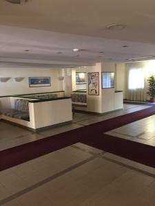 The lobby or reception area at Residence Imperiale Még 37 kép