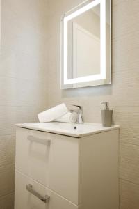 Ένα μπάνιο στο A'marie Apartments SELF CHECK-IN