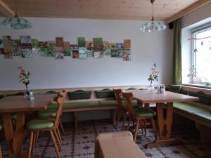 Restoran ili drugo mesto za obedovanje u objektu Pension Alpengruss