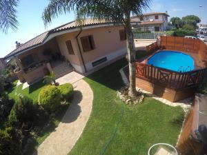 The swimming pool at or close to Villa nevada -20 min da Roma