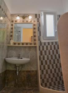Gallery image of Eleni's Rooms in Antiparos Town