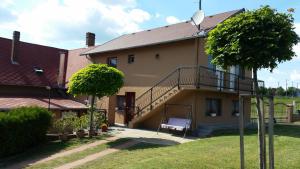 Budova, v ktorej sa apartmán nachádza
