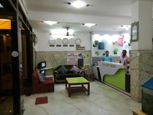 王子宫殿酒店（绿色酒店）的休息区