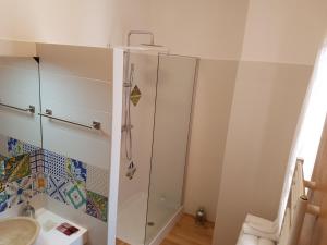 Koupelna v ubytování B&B Verdearancio