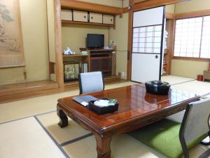 Μια τηλεόραση ή/και κέντρο ψυχαγωγίας στο Noren Yado Meigetsu