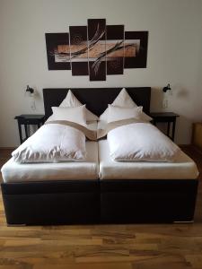 Cama ou camas em um quarto em Hotel Domhof