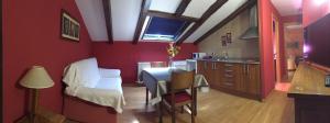 A kitchen or kitchenette at Hotel Apartamentos Barrau