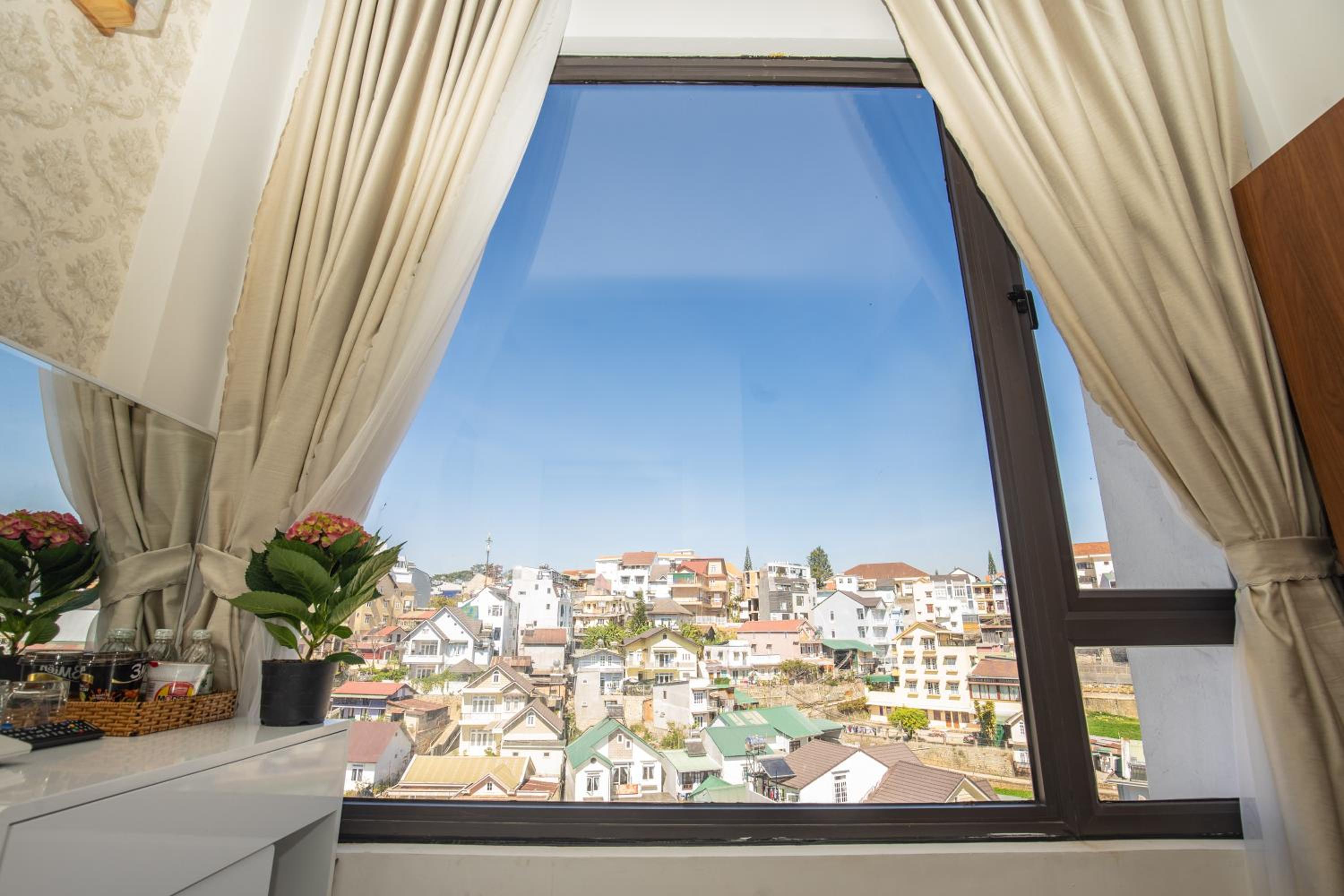 Ngàn Phố Studio & Love Hotel