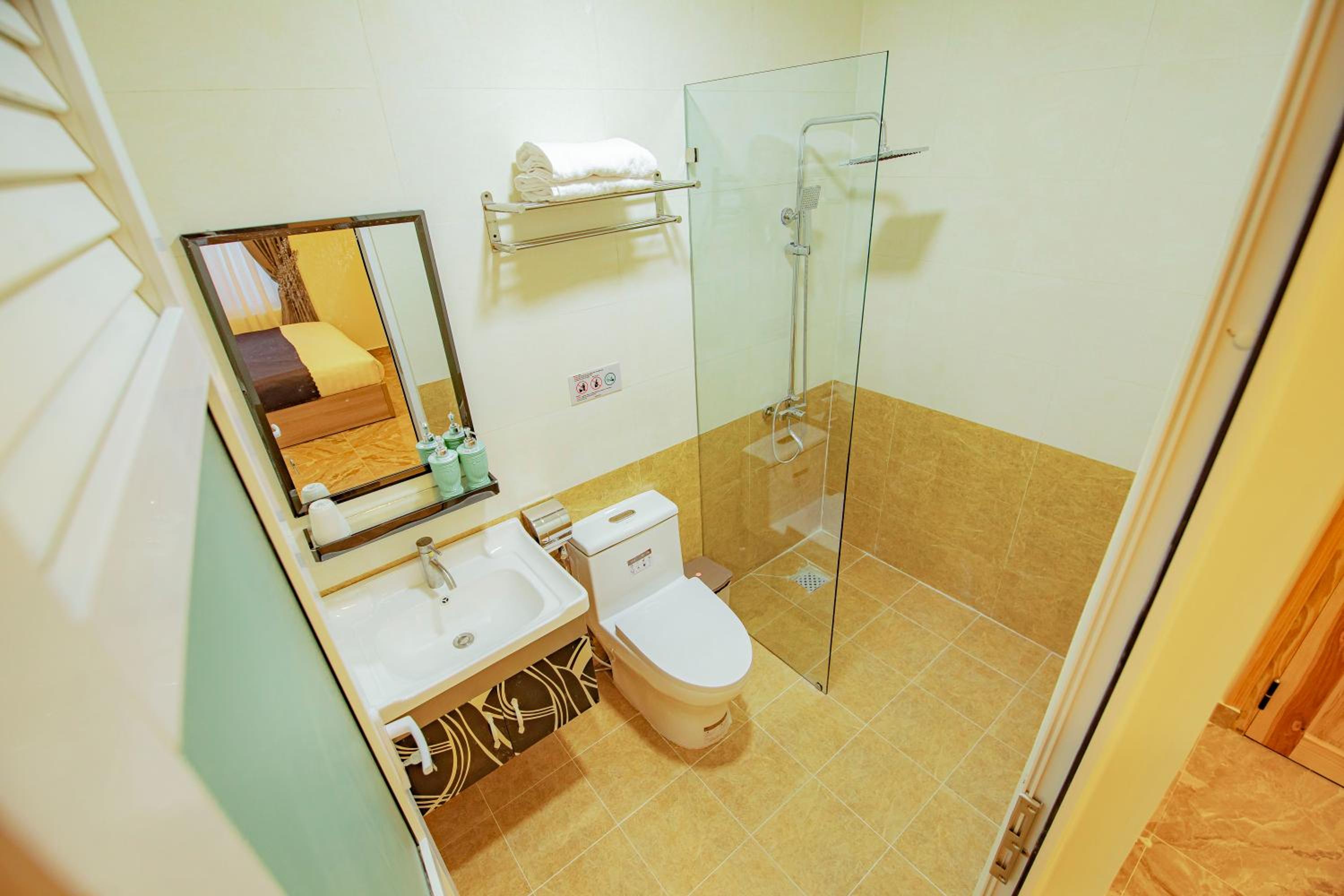 Khanh Uyen 1 Hotel